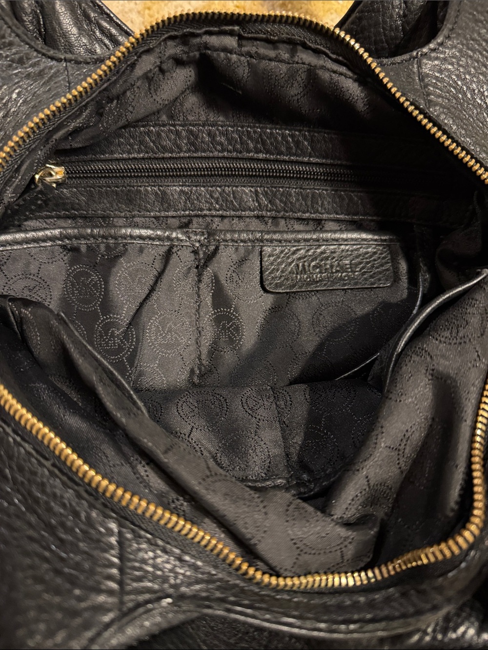 Michael Kors Black Pebbled Leather Shoulder Bag Gold Hardware Slouchy Hobo Purse - Picture 13 of 14